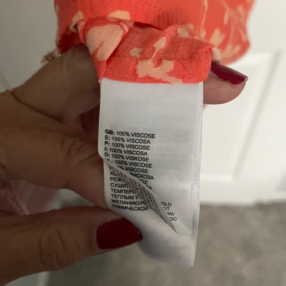 North face size medium blouse. - Picture 5 of 5